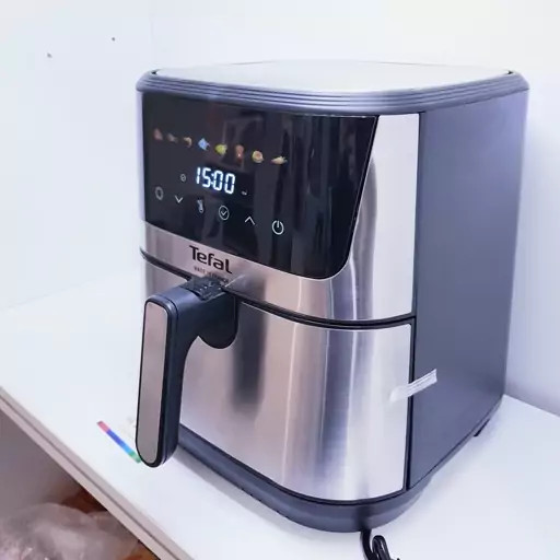 سرخ کن و هواپز برقی تفال ساخت فرانسه مدل 8860 دارای 8 برنامه پخت 2400 وات با گارانتی 18 ماهه